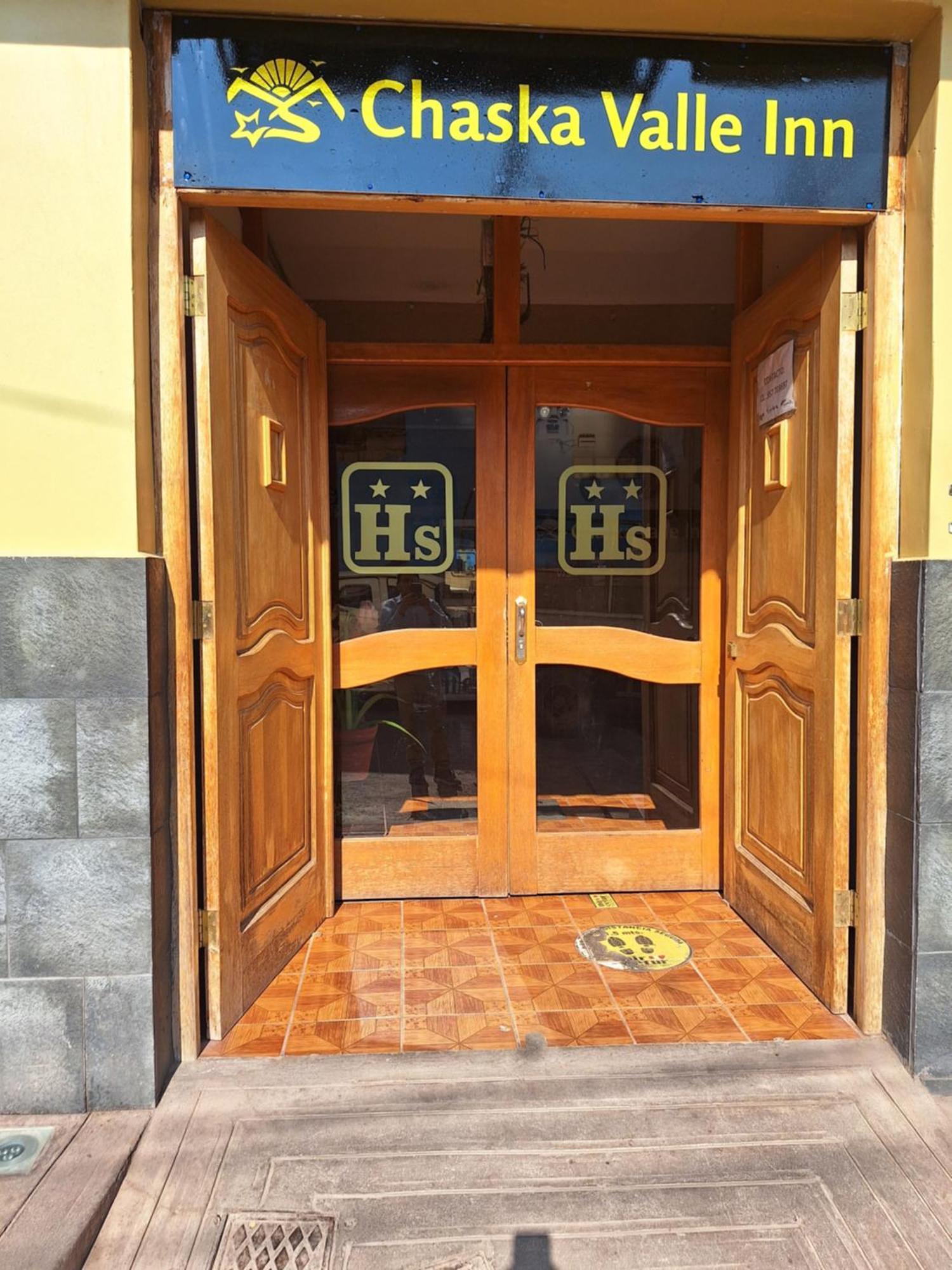 אורובמבה Chaska Valle Inn מראה חיצוני תמונה