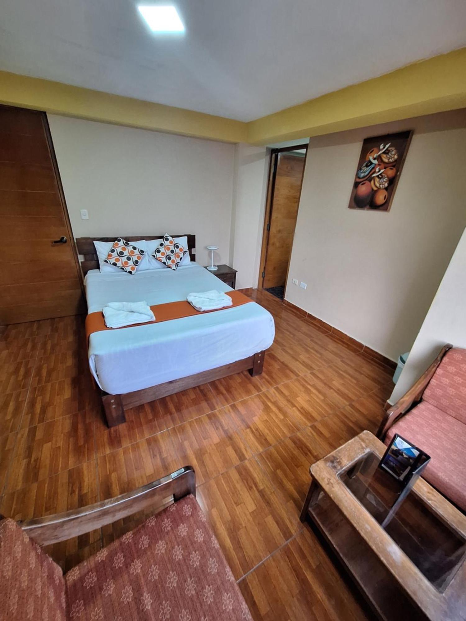 אורובמבה Chaska Valle Inn מראה חיצוני תמונה