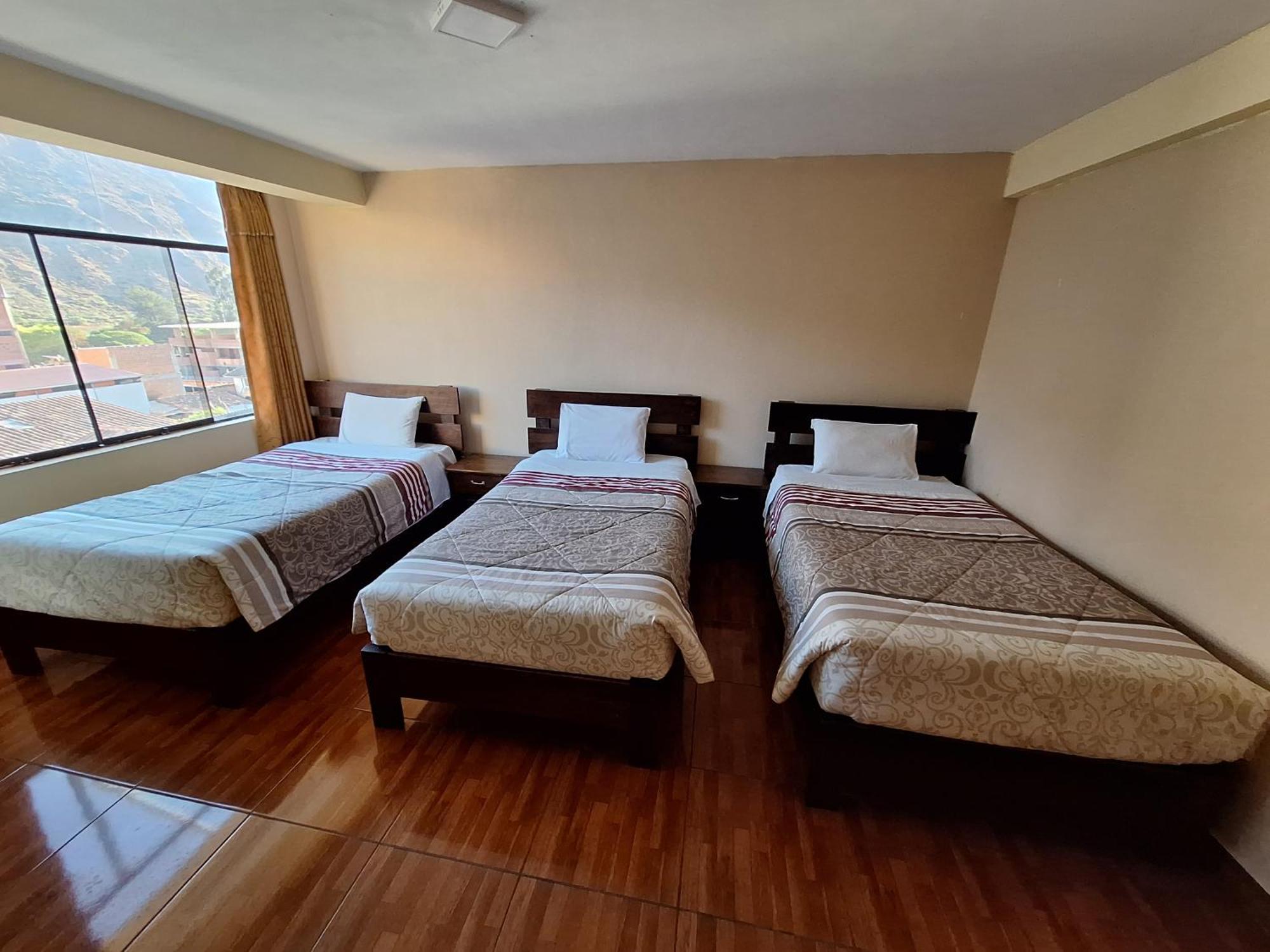 אורובמבה Chaska Valle Inn מראה חיצוני תמונה