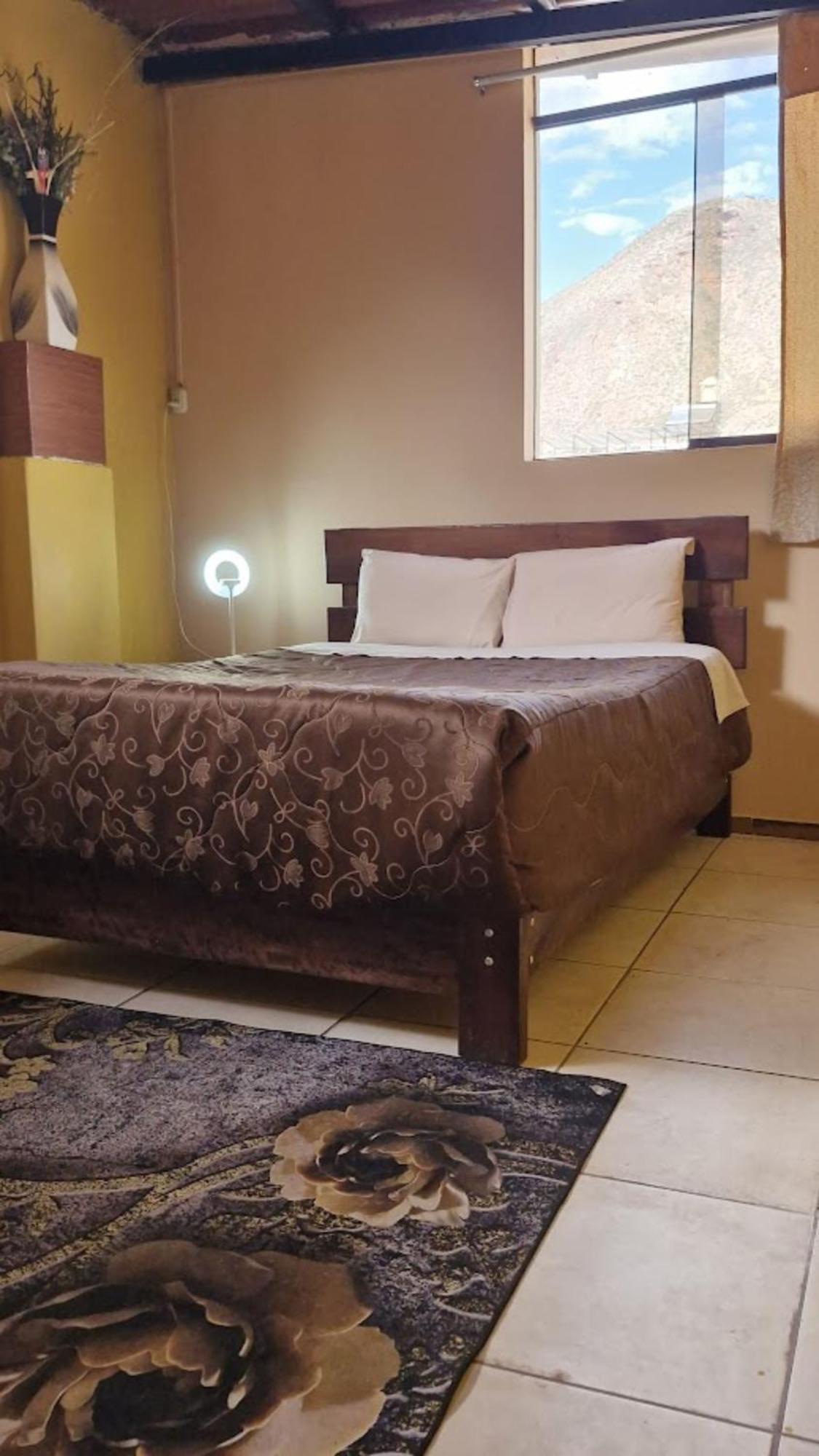 אורובמבה Chaska Valle Inn מראה חיצוני תמונה